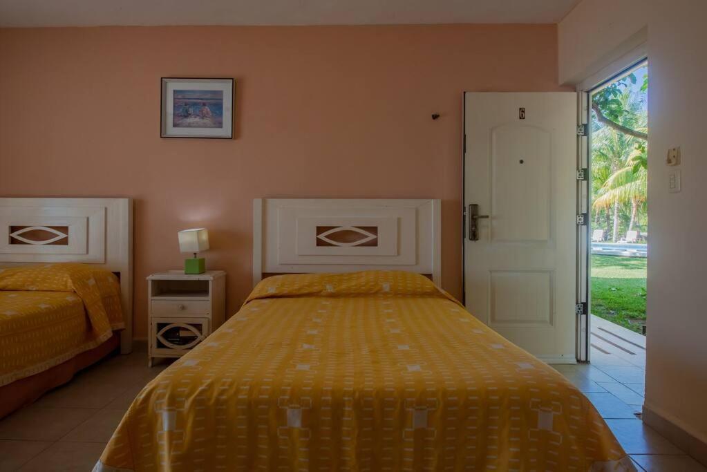 Marysol Beachfront Next To Nomads D6 Isla Mujeres Exterior photo