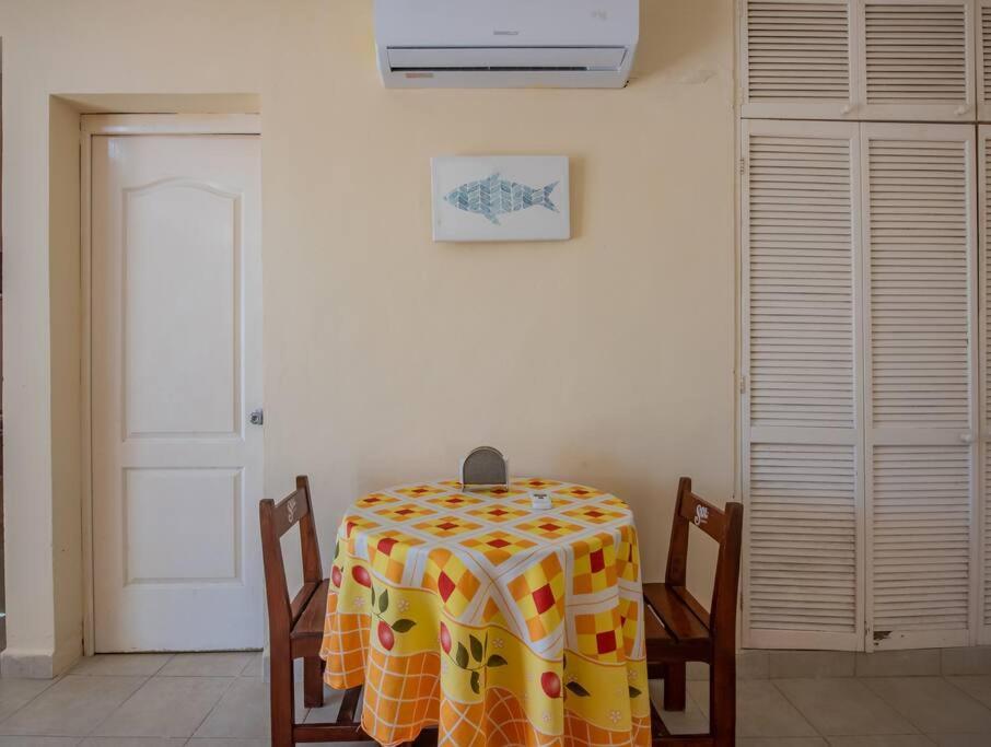 Marysol Beachfront Next To Nomads D6 Isla Mujeres Exterior photo